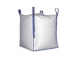 Big Bag Rafia Sin Camisa / Fondo Plano