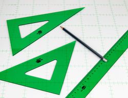 Juego Escuadra Cartabon Regla 30 Cm Y Semicirculo En Petaca Liderpapel Verde